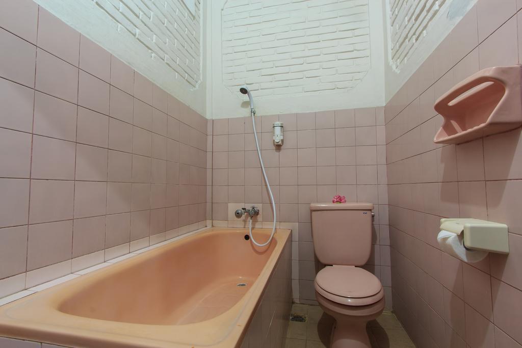 Rabasta Kuta Beach Inn Экстерьер фото